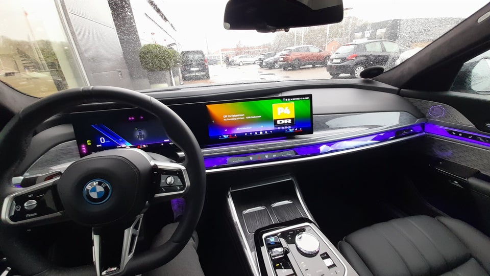 BMW i7 xDrive60 M-Sport 4d