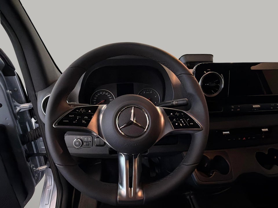 Mercedes Sprinter 319 2,0 CDi A2 Kassevogn SELECT RWD