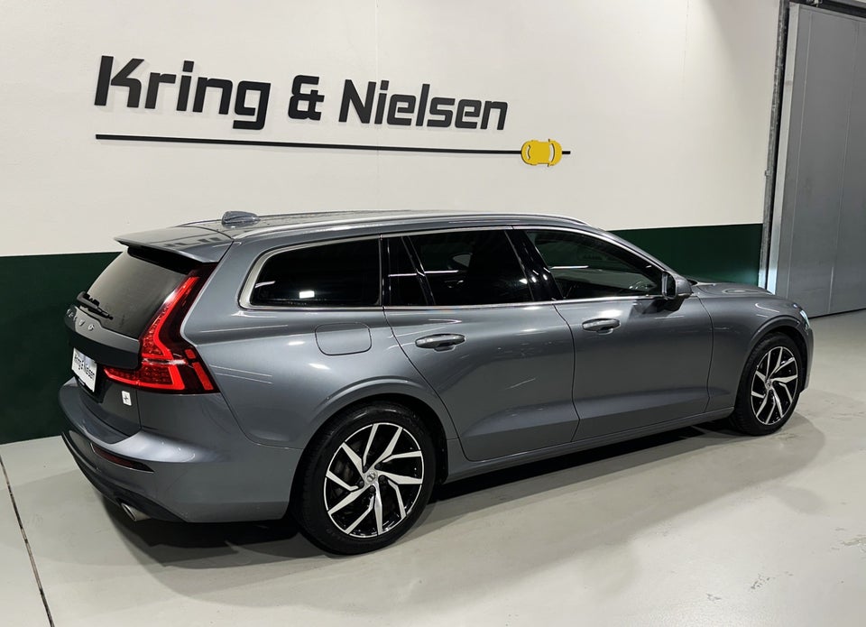 Volvo V60 2,0 T4 190 Momentum aut. 5d
