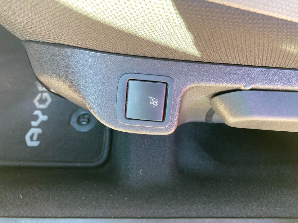 Toyota Aygo 1,0 VVT-i x-press 5d