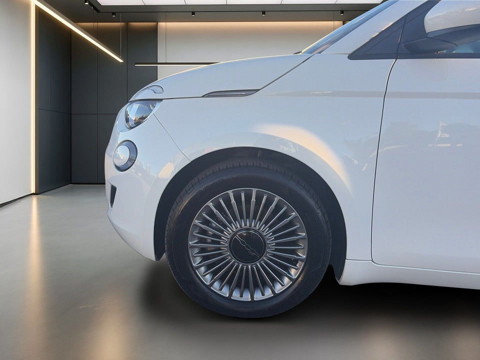 Fiat 500e 42 Icon 3+1 4d