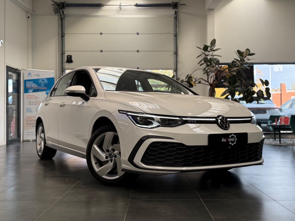 VW Golf VIII 1,4 GTE DSG 5d