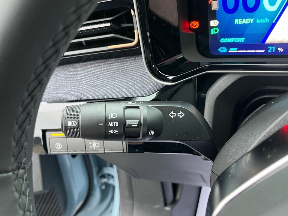 Renault 4 E-Tech 52 Techno 5d