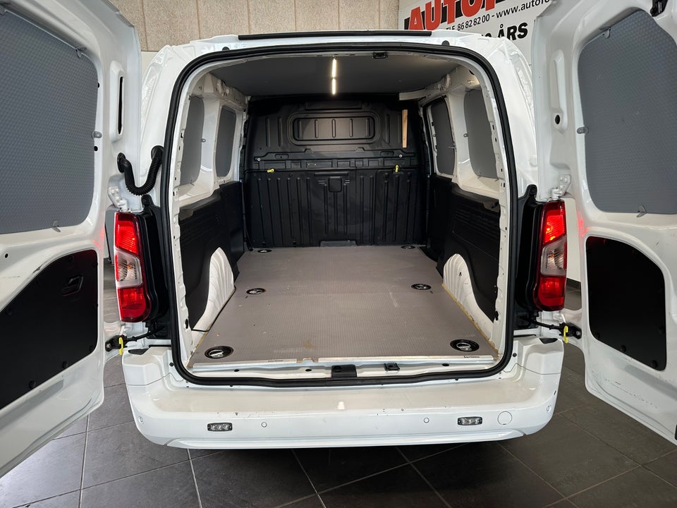 Peugeot Partner 1,5 BlueHDi 130 L2V2 Ultimate EAT8 Van