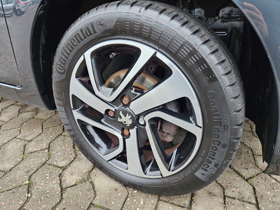 Peugeot 108 1,0 e-VTi 69 Allure 5d