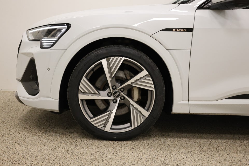 Audi e-tron 55 S-line quattro 5d
