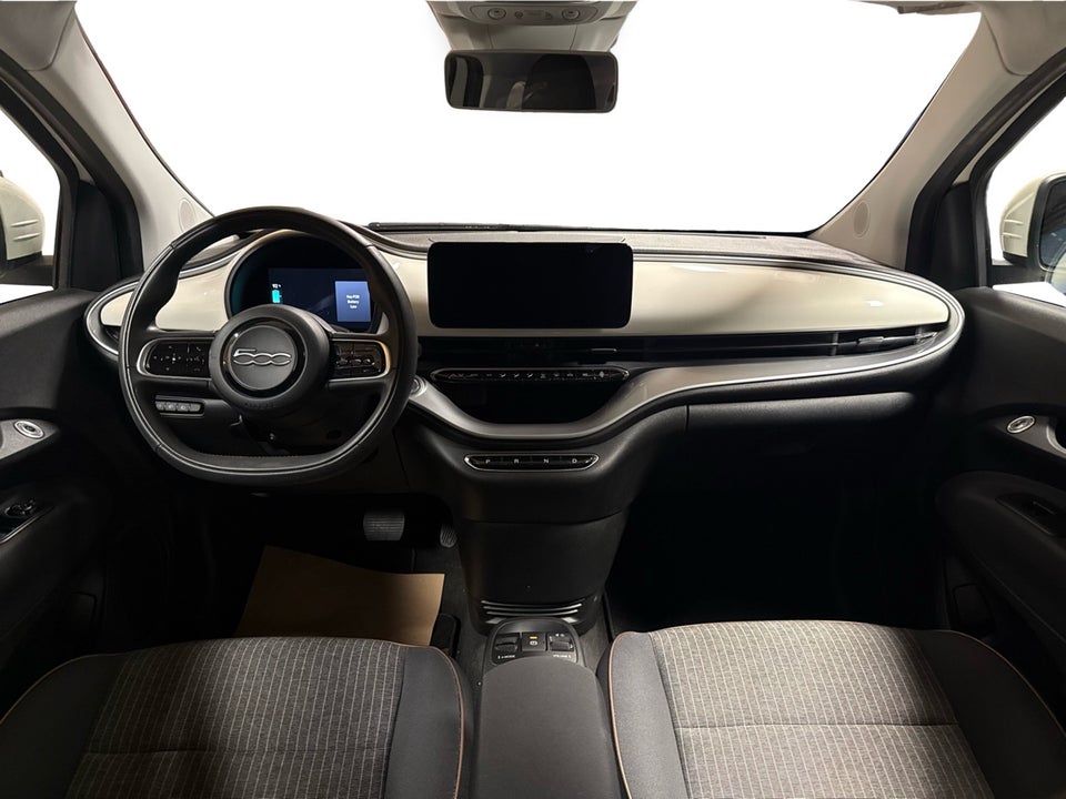 Fiat 500e 42 Icon Sky 3d