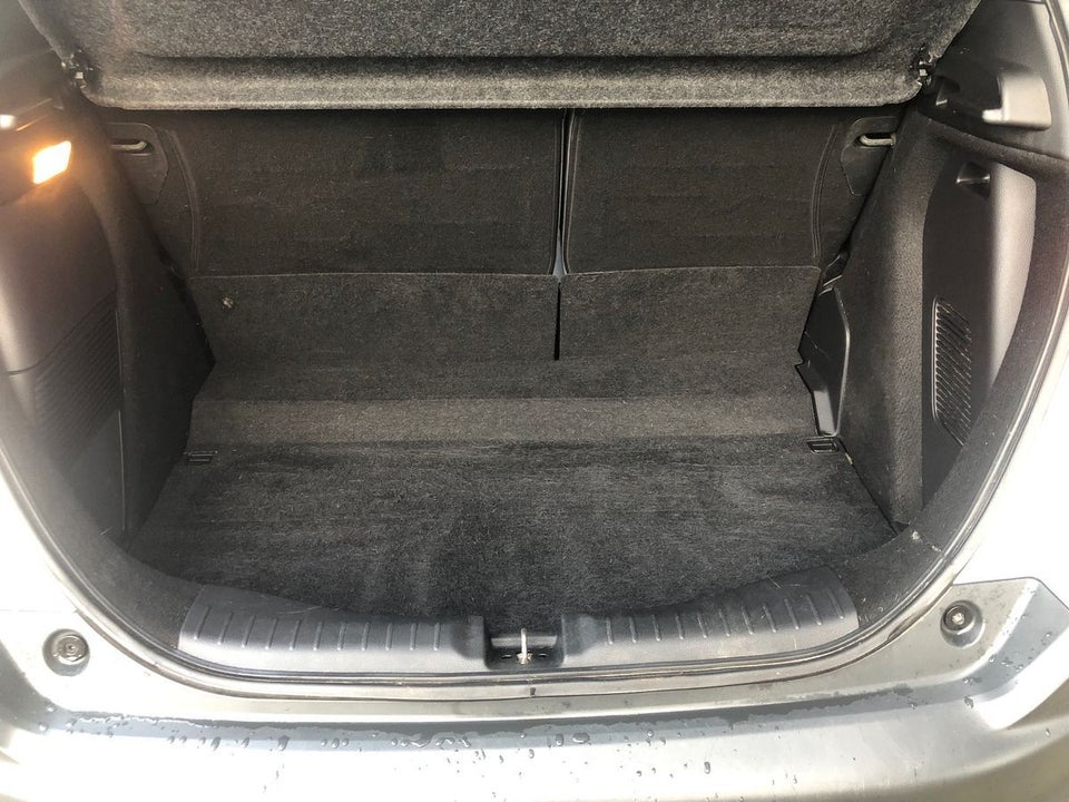 Honda Jazz 1,5 i-MMD Crosstar Executive eCVT 5d