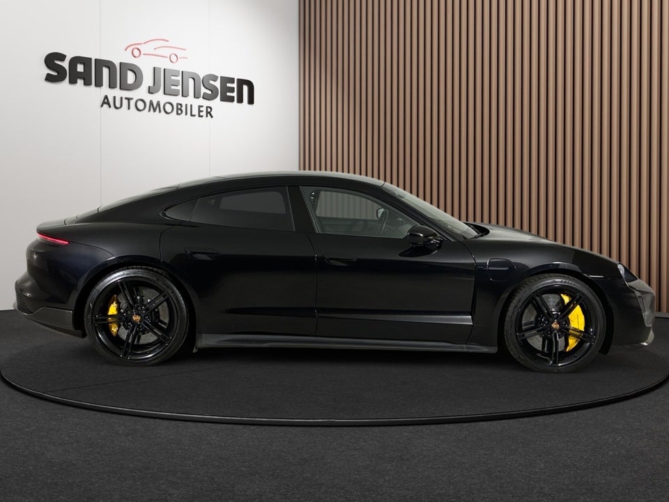 Porsche Taycan Turbo S Performance+  4d