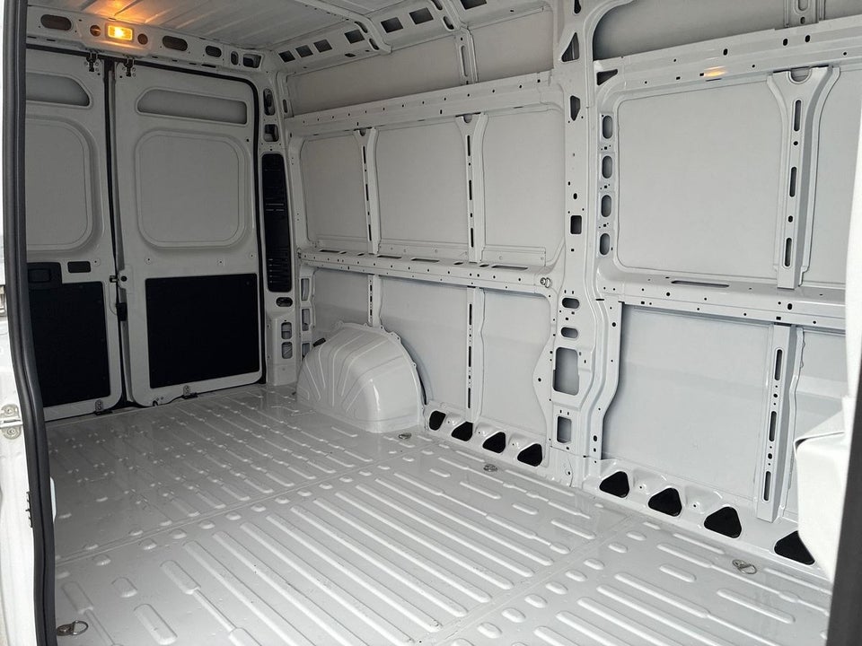 Fiat Ducato 35 Maxi 2,2 MJT 180 Kassevogn L3H2 Pro+ aut.