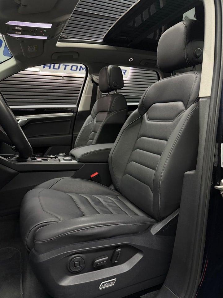 VW Touareg 3,0 eHybrid Elegance Tiptr. 4Motion 5d
