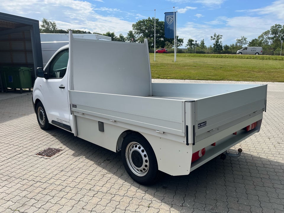 Peugeot Expert 2,0 BlueHDi 144 L2 Chassis 2d