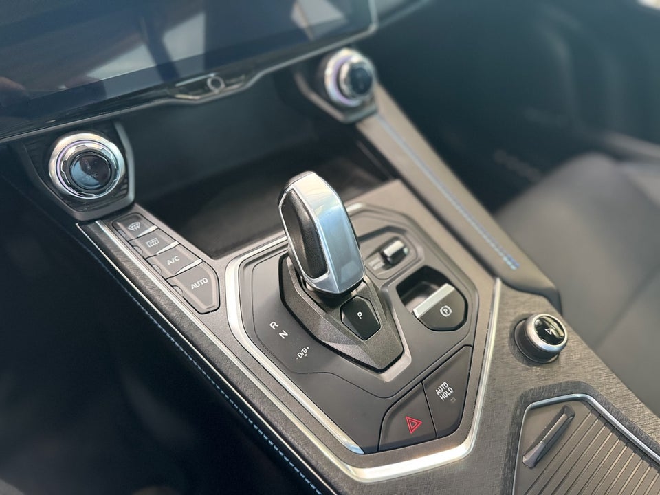 Lynk & Co 01 1,5 PHEV 5d