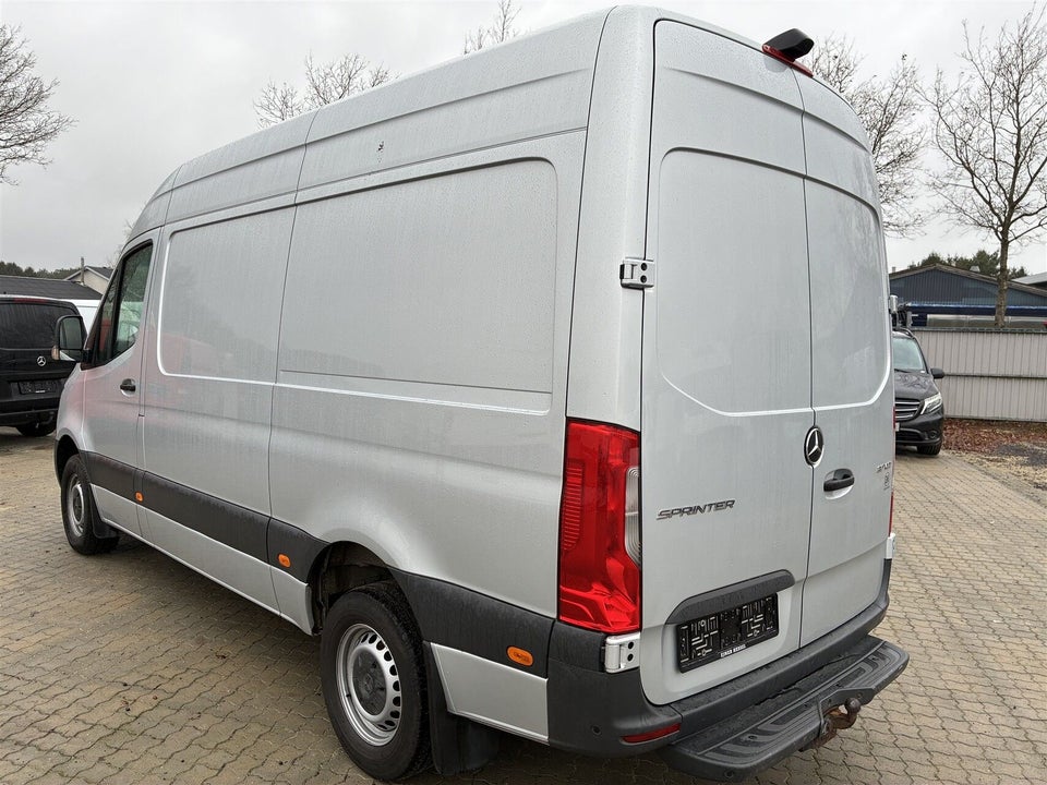 Mercedes Sprinter 317 2,0 CDi A2 Kassevogn aut. RWD