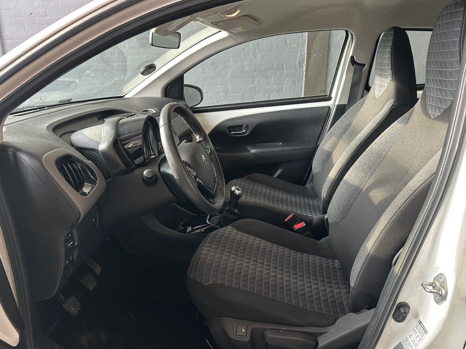 Peugeot 108 1,0 e-VTi 72 Allure+ 5d