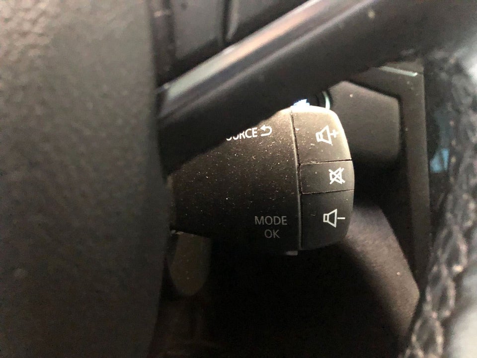 Renault Megane IV 1,3 TCe 160 Intens Sport Tourer EDC 5d