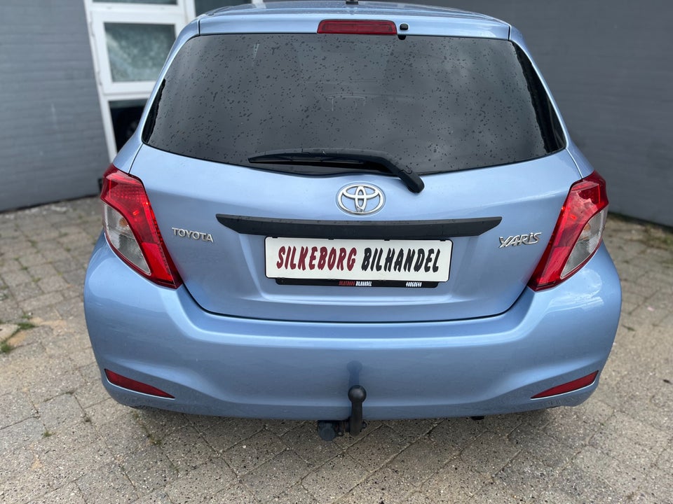 Toyota Yaris 1,0 VVT-i T1 5d
