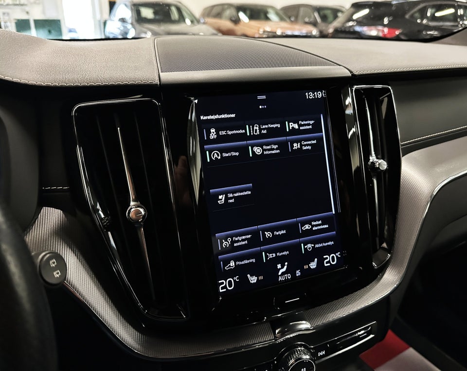 Volvo XC60 2,0 D4 190 R-Design aut. 5d