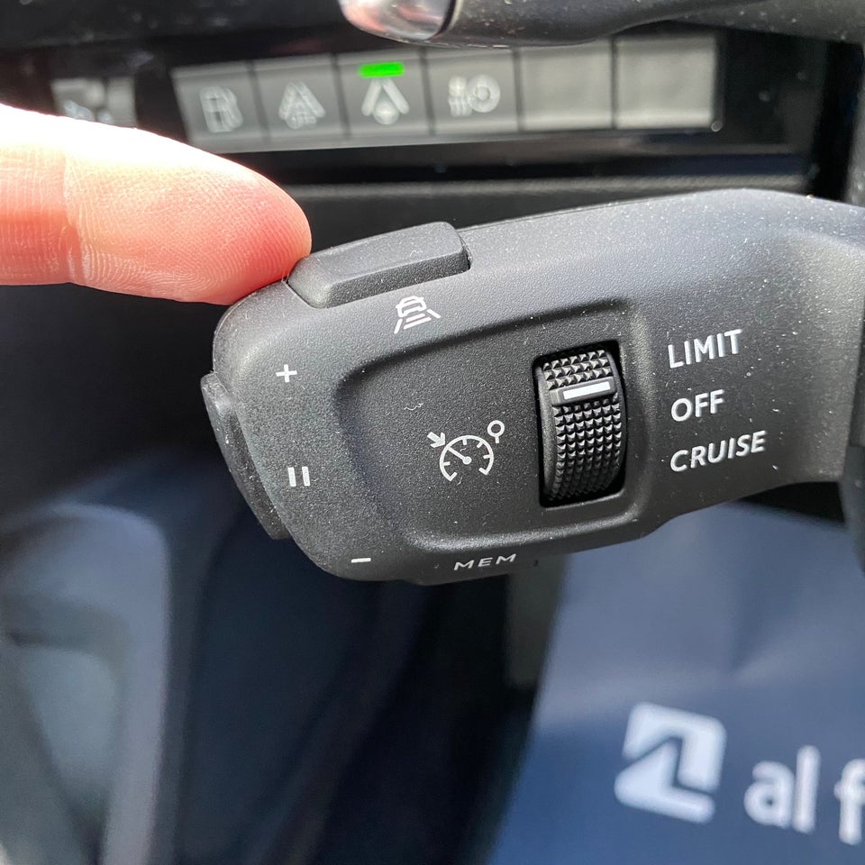 Peugeot 508 1,6 Hybrid Allure Pack SW EAT8 5d