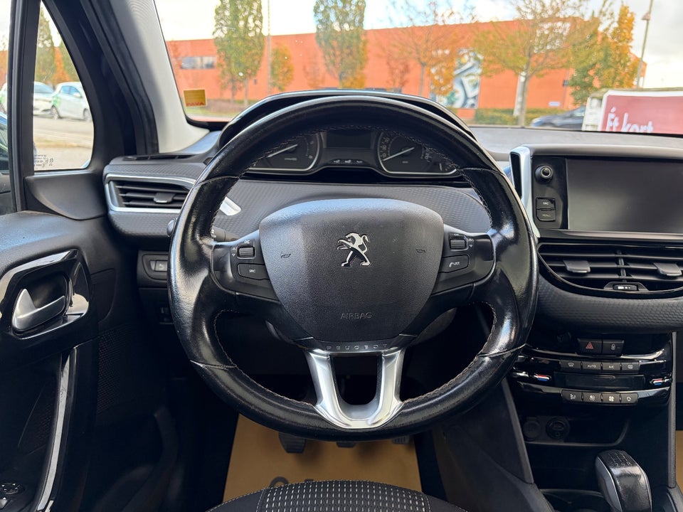 Peugeot 208 1,6 BlueHDi 100 Allure Sky 5d