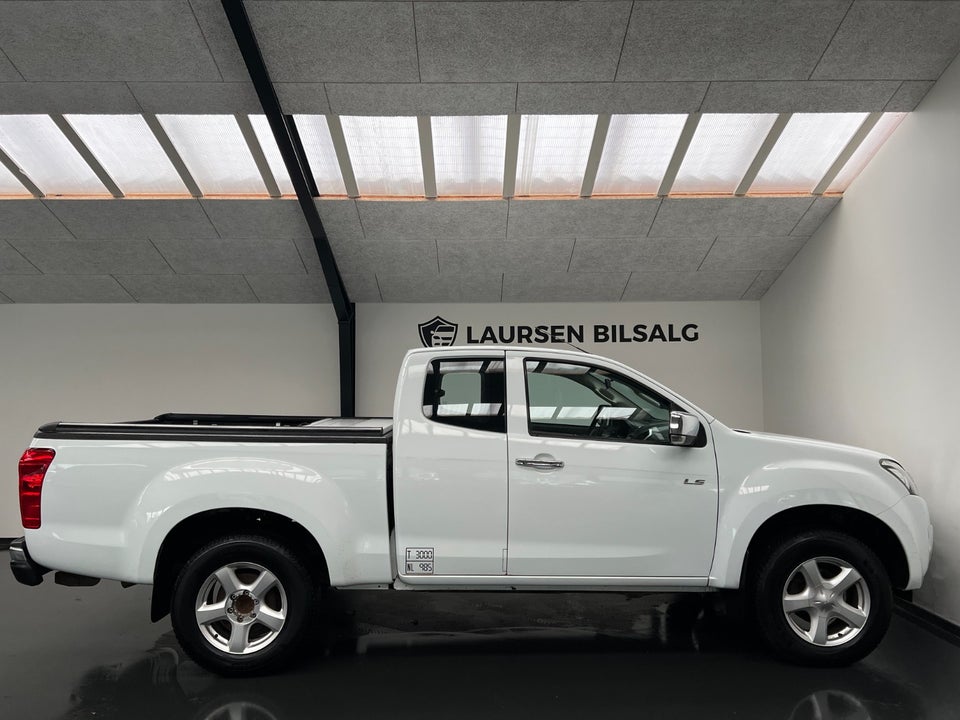 Isuzu D-Max 2,5 TD 163 Ext. Cab Premium 2d