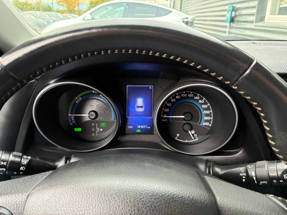 Toyota Auris 1,8 Hybrid H2 Comfort Touring Sports CVT 5d