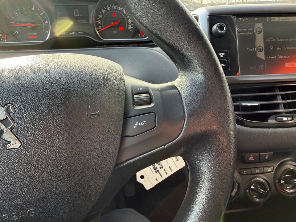 Peugeot 208 1,2 VTi Active 5d