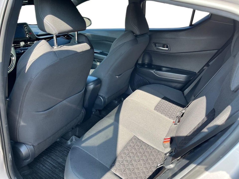 Toyota C-HR 1,8 Hybrid C-LUB Premium CVT 5d