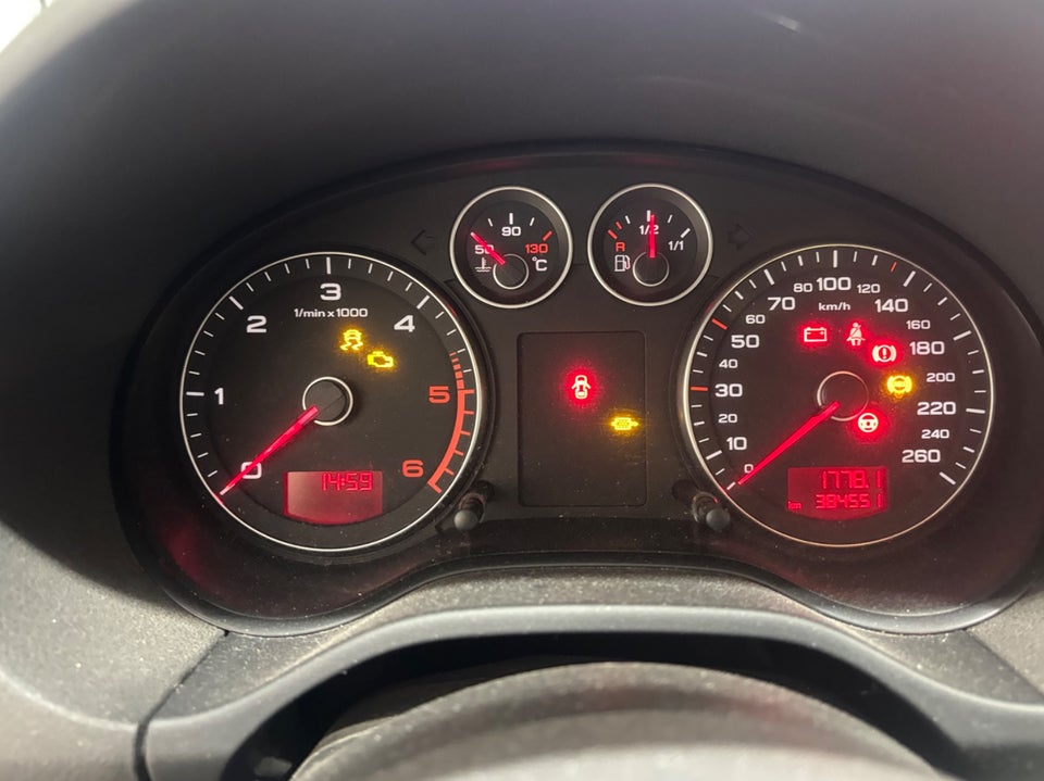 Audi A3 2,0 TDi 140 Ambiente Sportback 5d