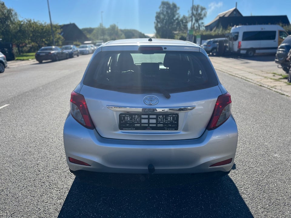 Toyota Yaris 1,0 VVT-i T2 Touch 5d