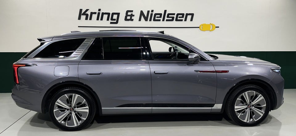 Hongqi E-HS9 99 Exclusive 5d