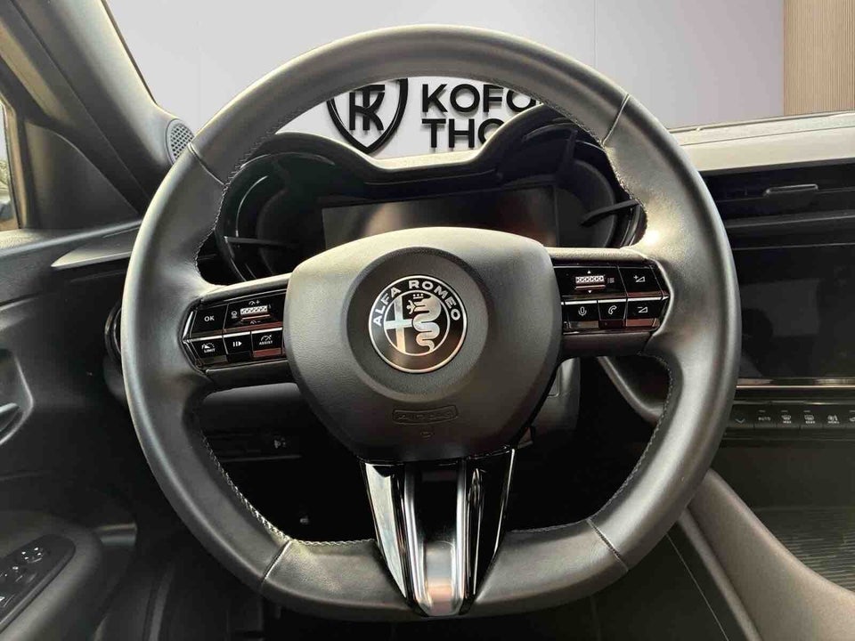 Alfa Romeo Junior Elettrica Speciale 5d