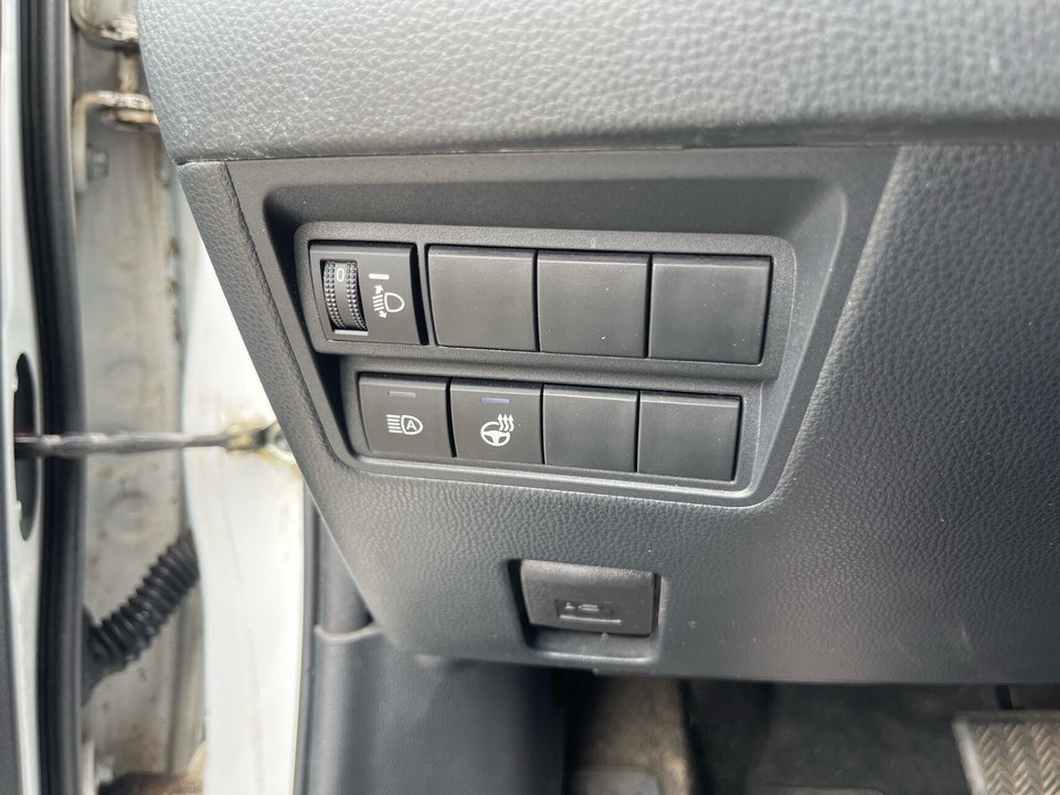 Toyota Yaris 1,5 Hybrid H3 Vision e-CVT 5d