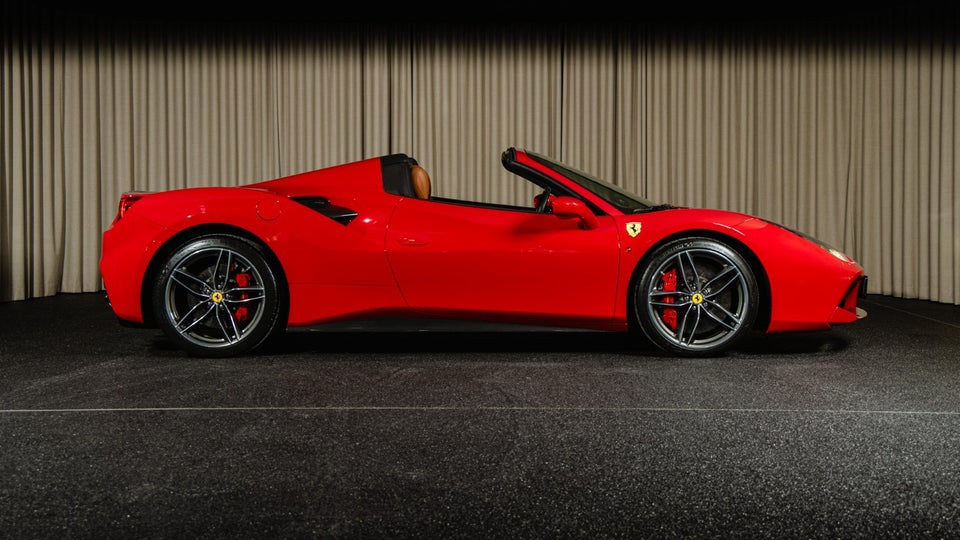 Ferrari 488 Spider 3,9 DCT 2d