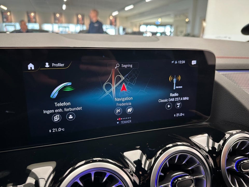 Mercedes EQA350 AMG Line 4Matic 5d