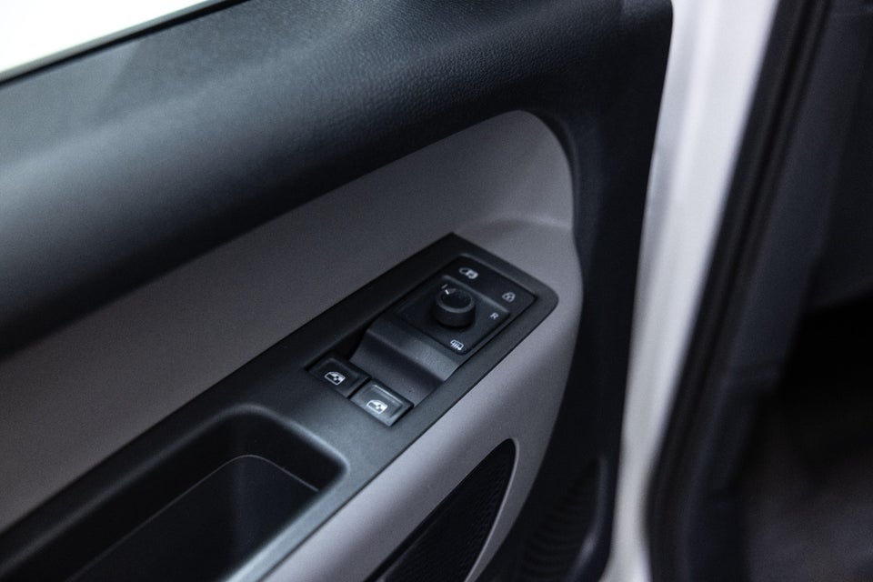 VW ID.Buzz 77 Pro Van 5d