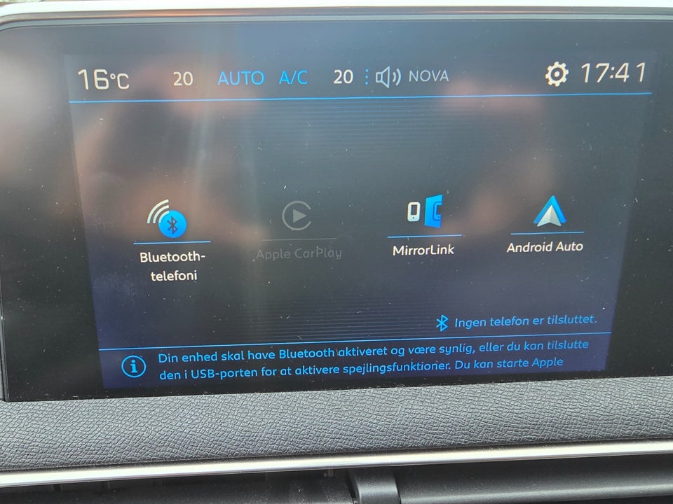 Peugeot 3008 1,2 e-THP 130 Allure EAT6 5d