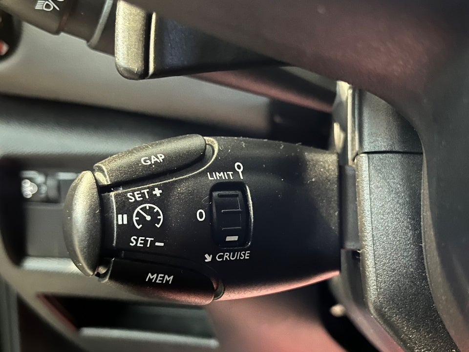 Citroën C5 Aircross 1,6 Hybrid Feel EAT8 5d