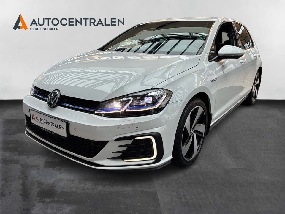 VW Golf VII 1,4 GTE DSG 5d