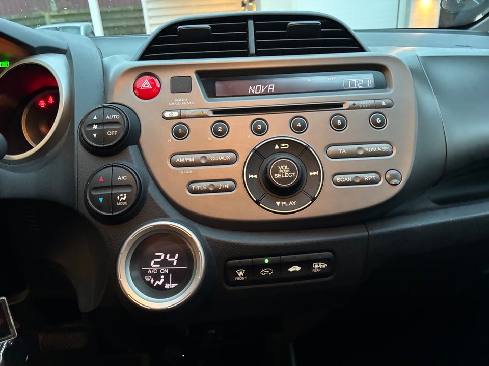 Honda Jazz 1,4 Exclusive i-Shift 5d