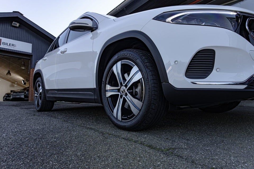 Mercedes EQA250 Progressive 5d