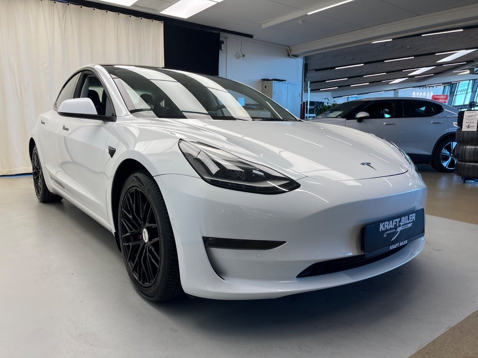 Tesla Model 3 Long Range AWD 4d