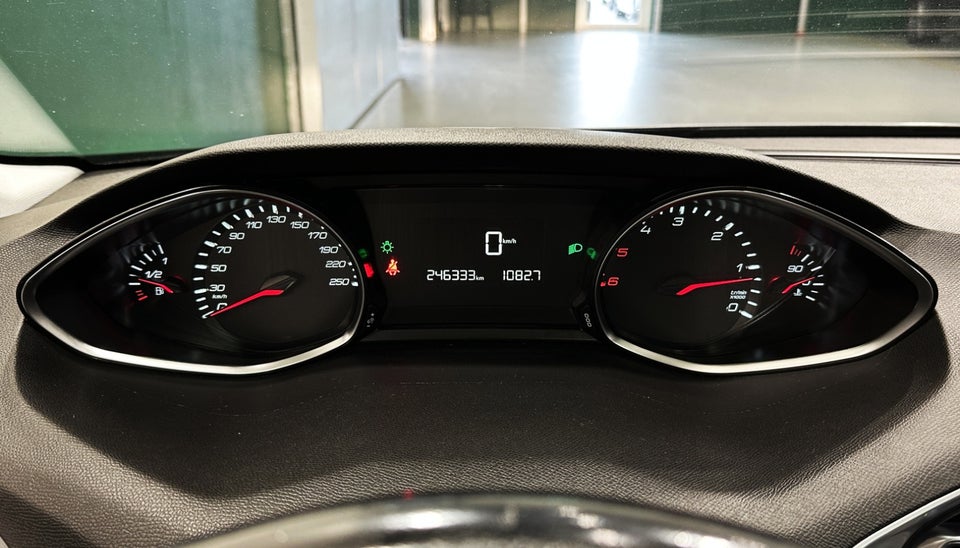 Peugeot 308 1,6 BlueHDi 120 Desire Sky 5d