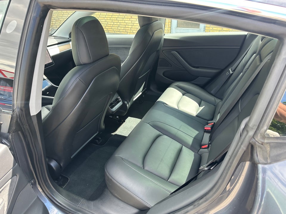 Tesla Model 3 Long Range AWD 4d