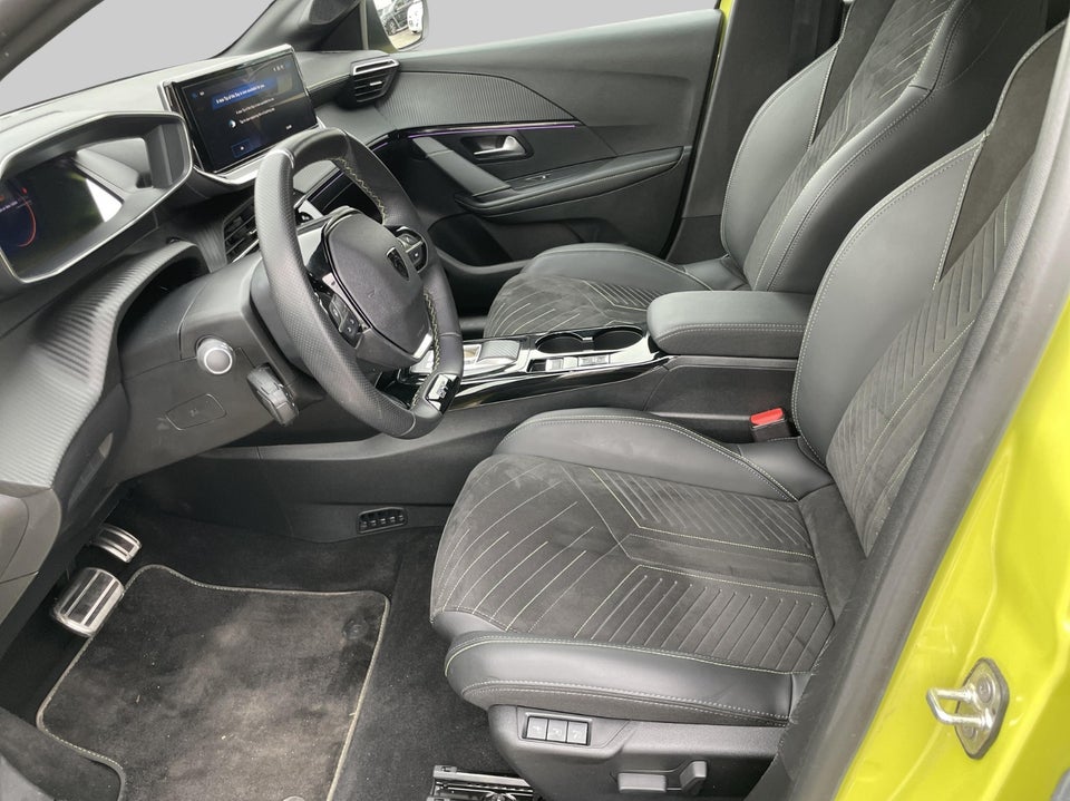 Peugeot e-208 54 GT 5d