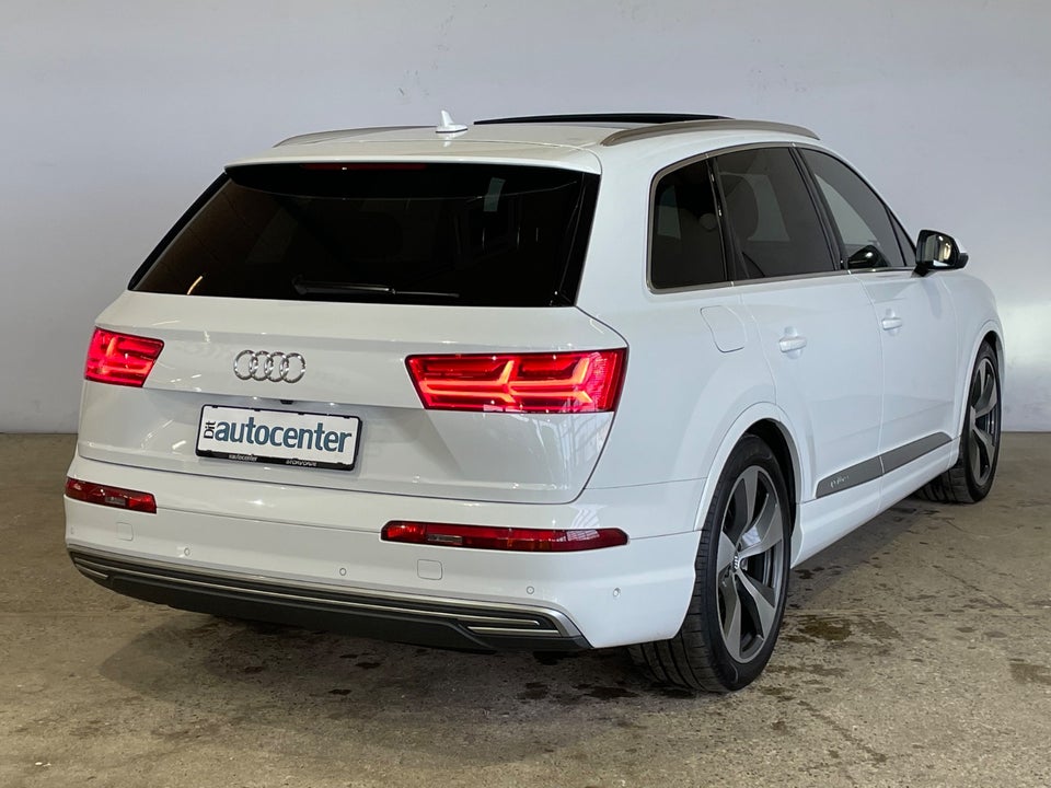 Audi Q7 3,0 TDi e-tron quattro Tiptr. 5d