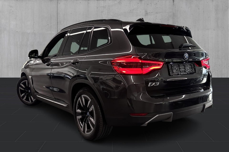 BMW iX3 Charged 5d