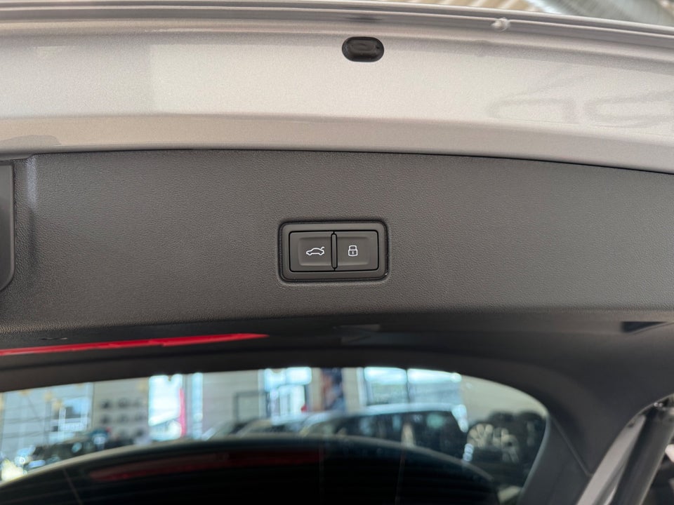 Audi Q4 e-tron 45 S-line 5d