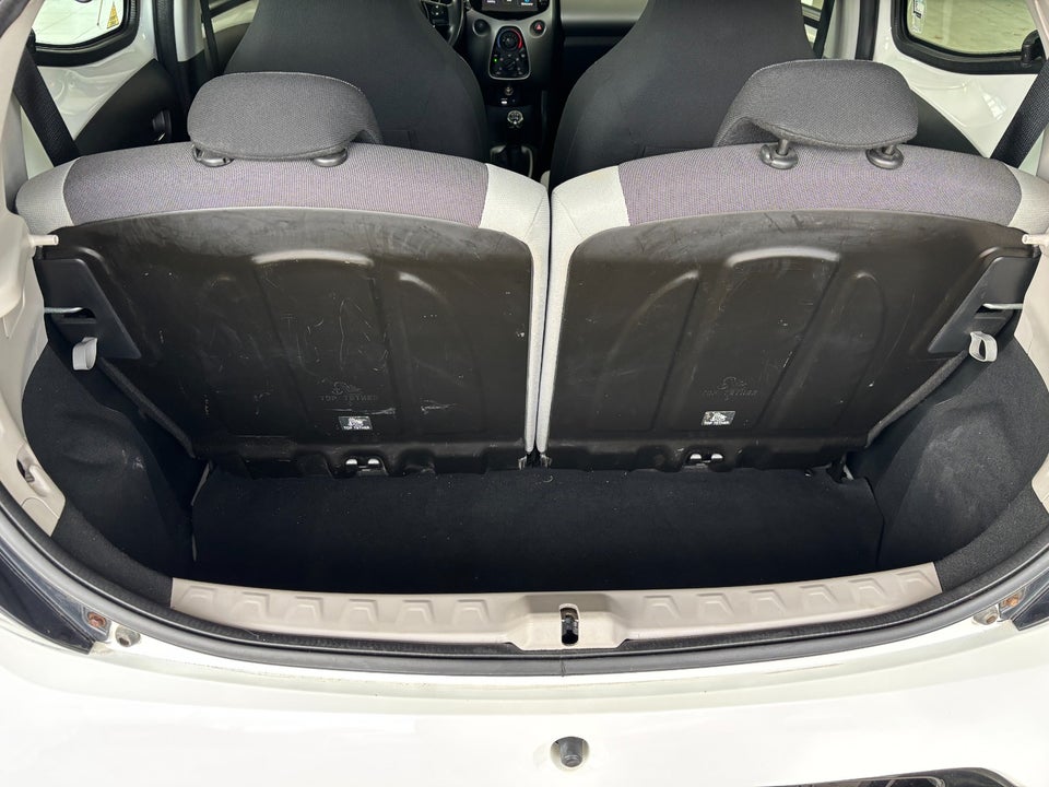 Toyota Aygo 1,0 VVT-i x-play 5d