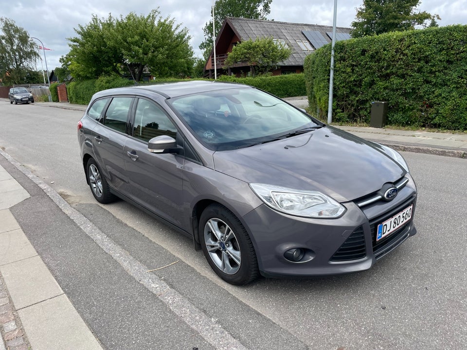 Ford Focus 1,0 SCTi 100 Titanium stc. 5d